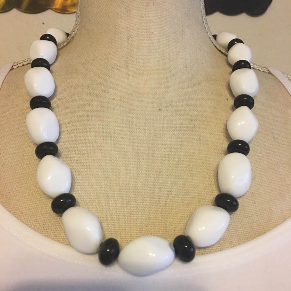 Vintage chunky black and white bead necklace